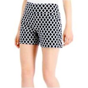 INC International Concepts pull on shorts 4